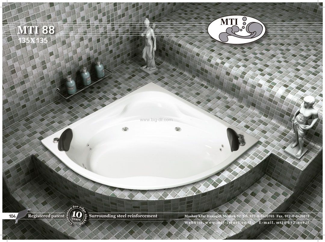 אמבטיה אקרילית מחוזקת MTI 88 135* 135 אמבטיה אקרילית מחוזקת MTI 88 135* 135