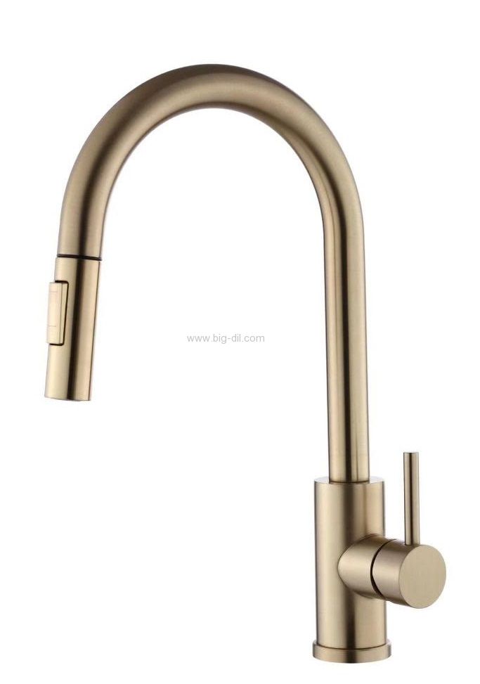 ברז נשלף זהב מוברש ברז נשלף זהב מוברש